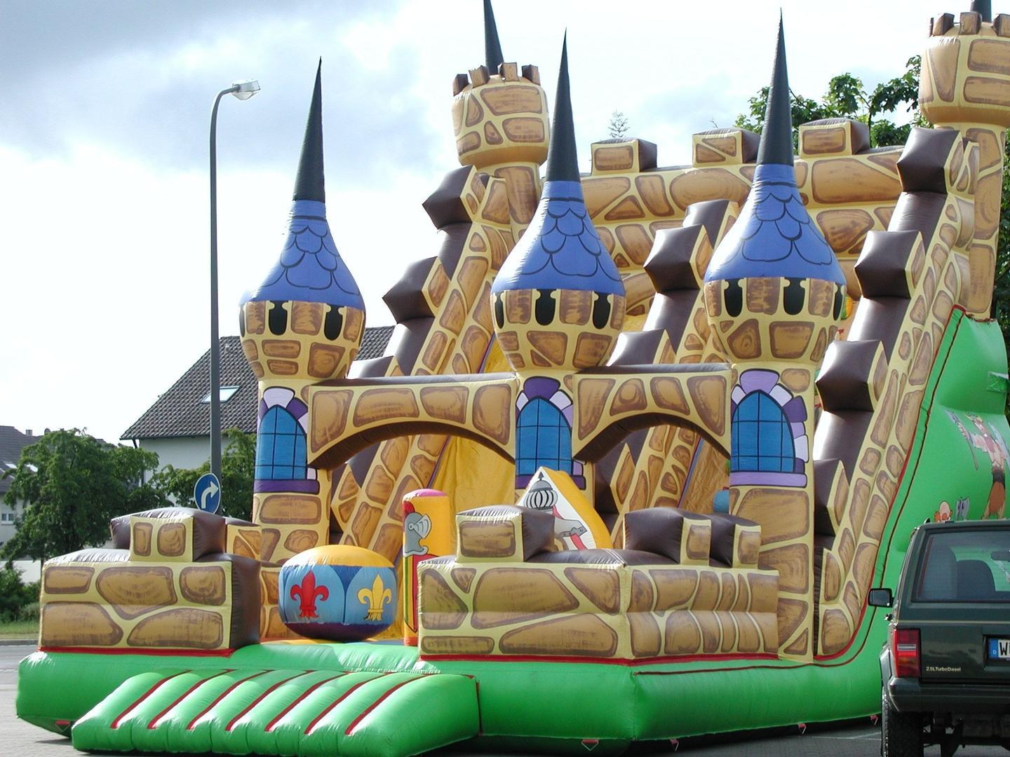 Riesenrutsche Schloss mieten in Eibelstadt
