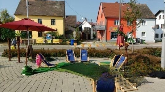Liegestuhl aus Holz mieten in Eibelstadt