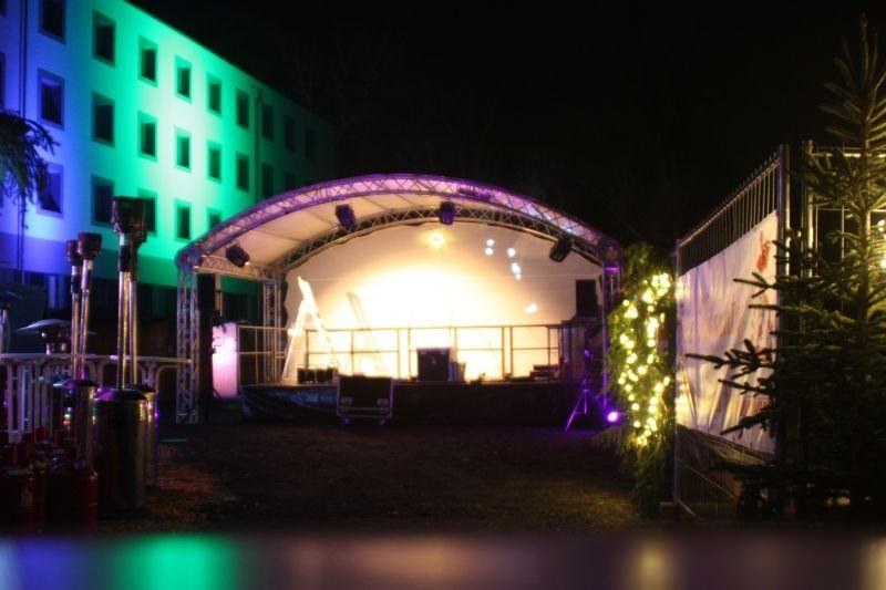 Rundbogenbühne 4 x 6m mit Standsicherheitsnachweis mieten in Eibelstadt