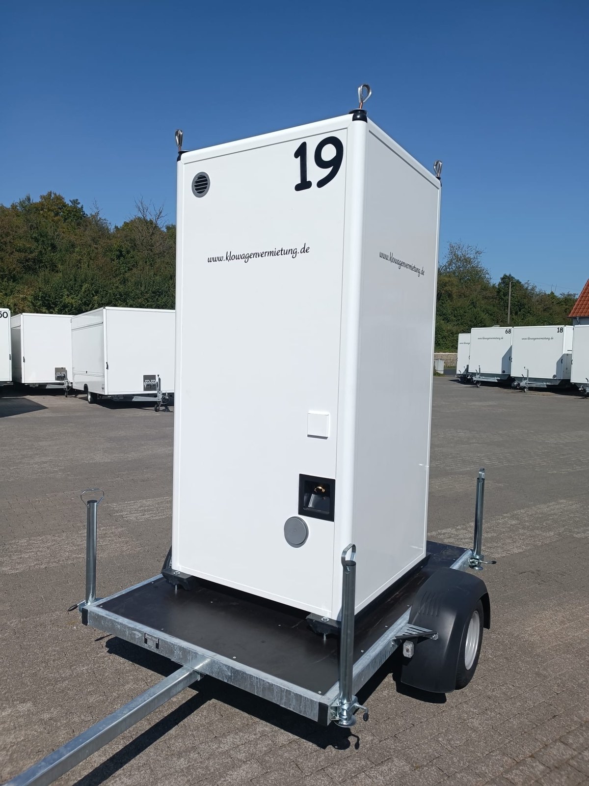 Wagen 19 – Toilettenanhänger mieten in Arnstein