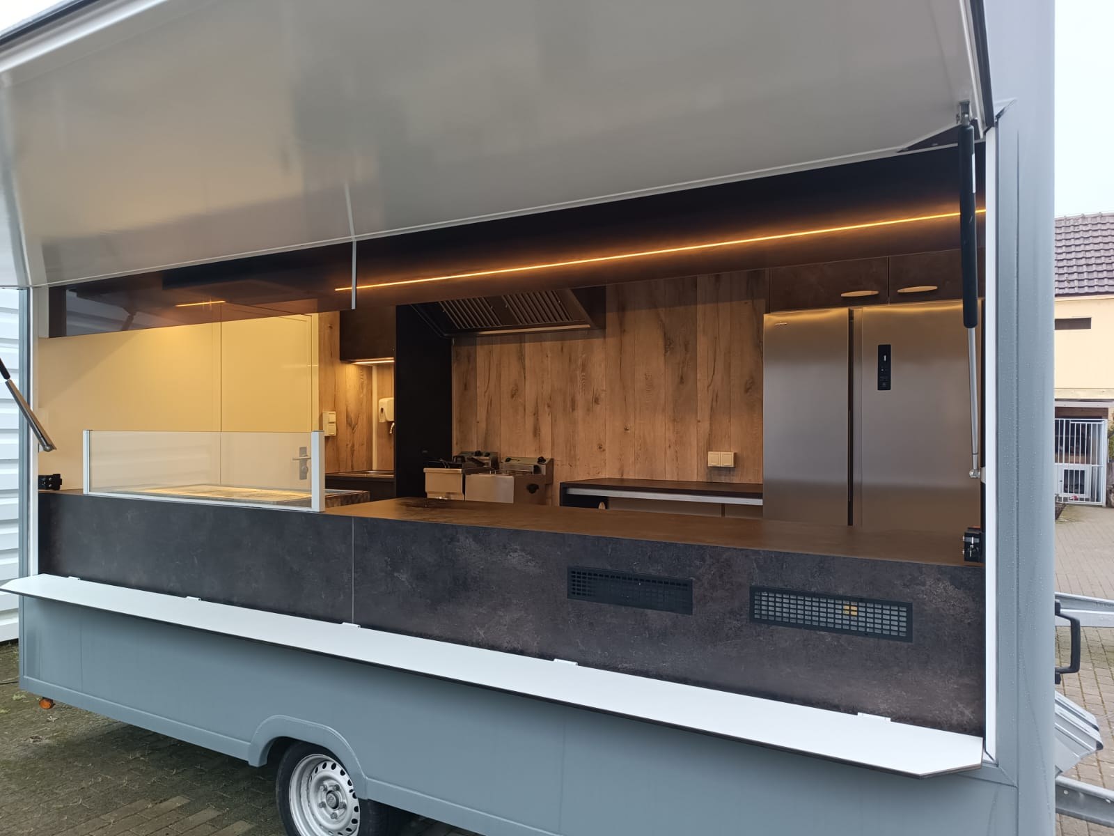 Wagen 42 – Imbisswagen mieten in Arnstein – 2
