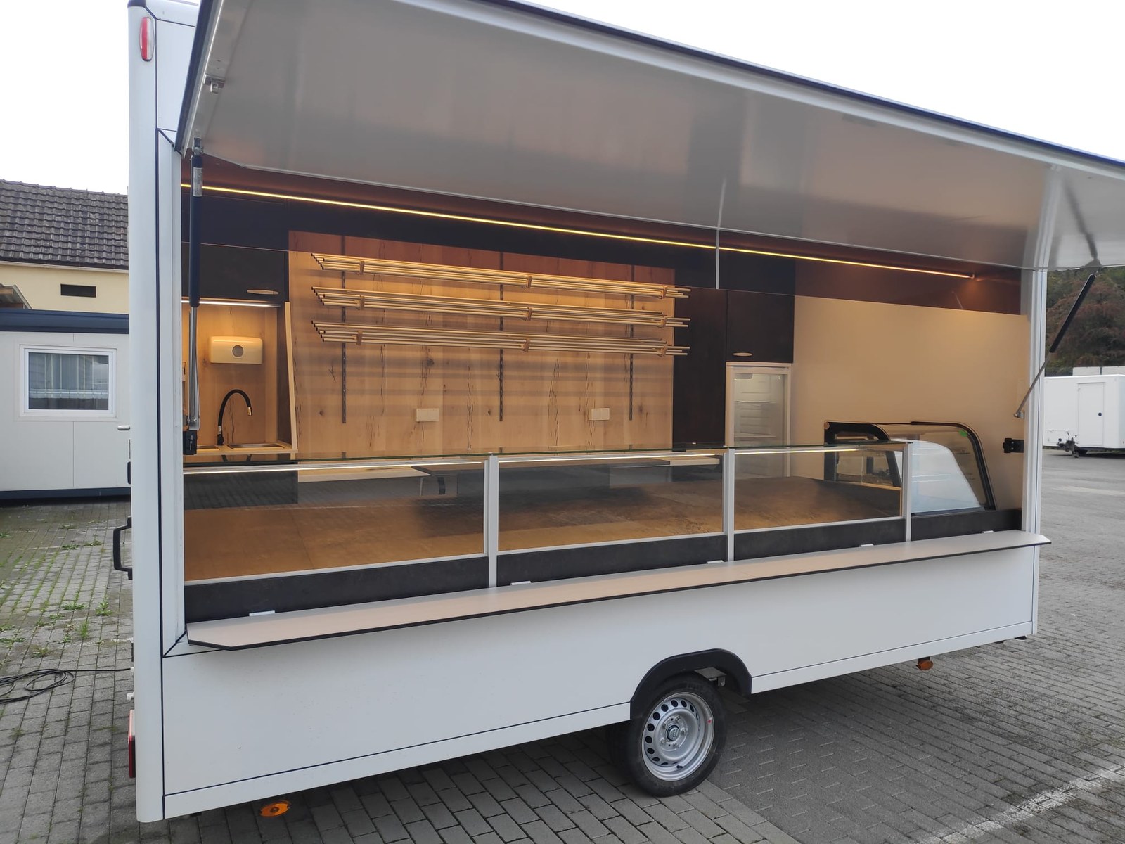 Wagen 14 – Bäckereianhänger mieten in Arnstein