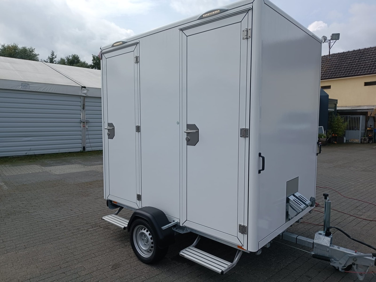 Wagen 69 – Klowagen mieten in Arnstein