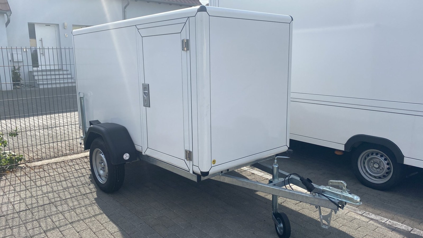 Wagen 4 – Kühlanhaenger mieten in Arnstein