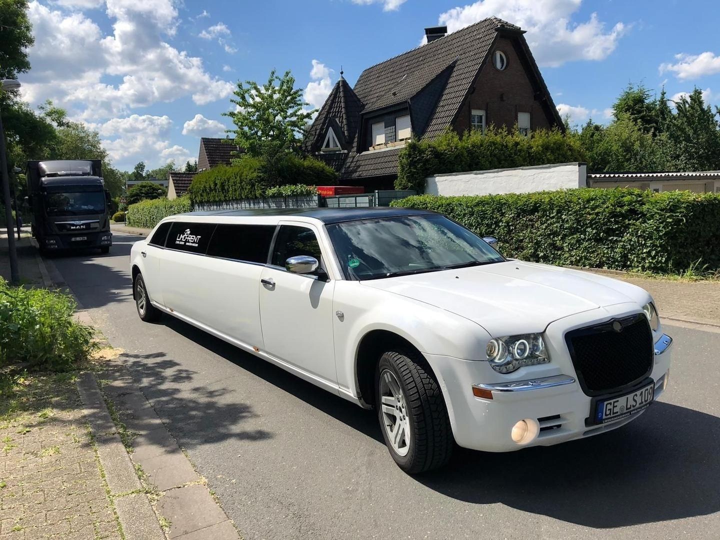 Stretchlimousine Limousine Hochzeit, JGA, Geburtstag in NRW mieten in Gelsenkirchen – 2