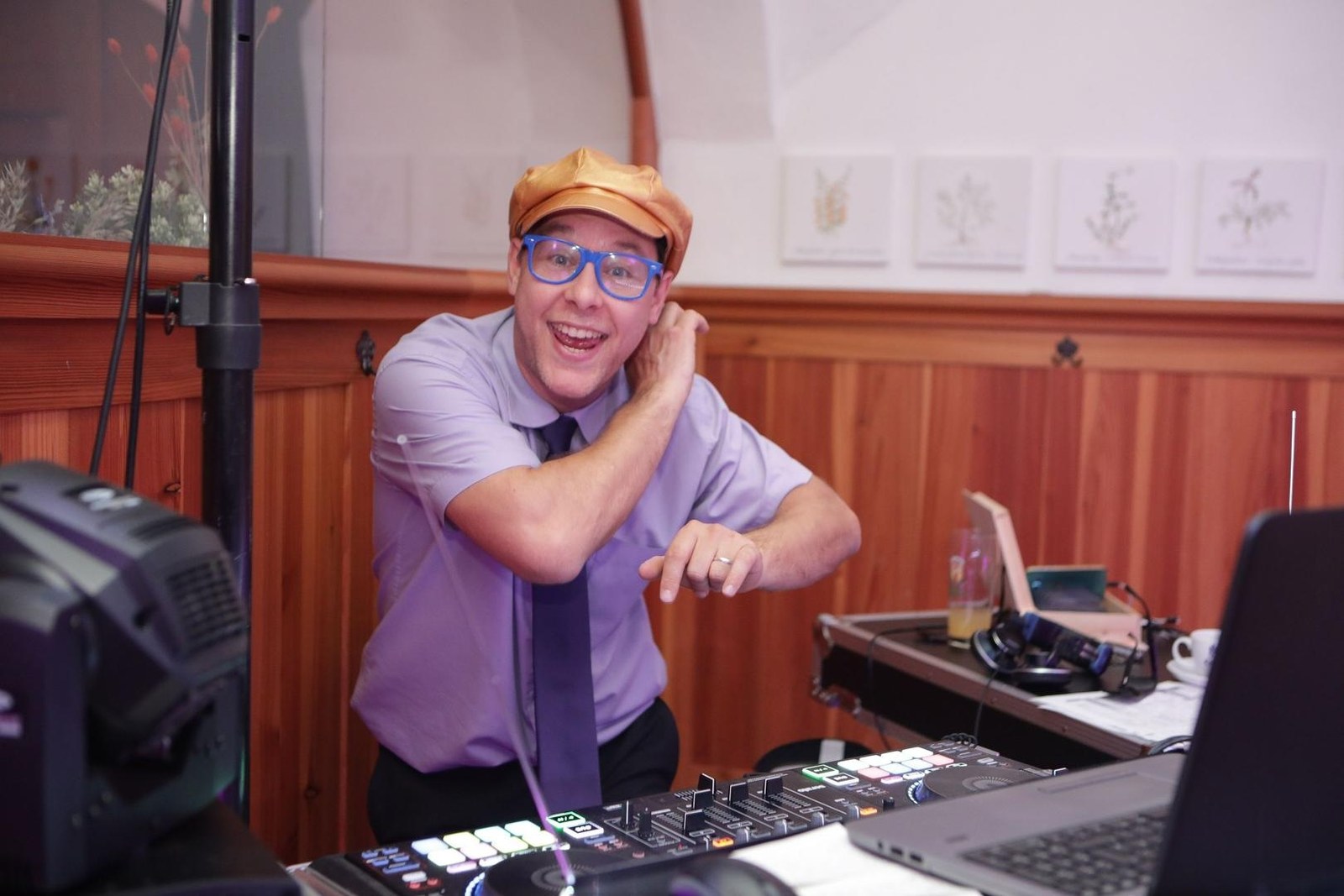 DJ für Weihnachtsfeier / Hochzeit / Firmenfeier / Geburtstage / Verein buchen – 2