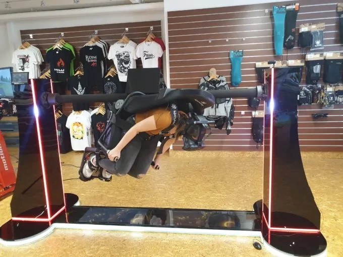 Achterbahnsimulator Whiplash Diabolo mit VR mieten in Nürnberg – 3