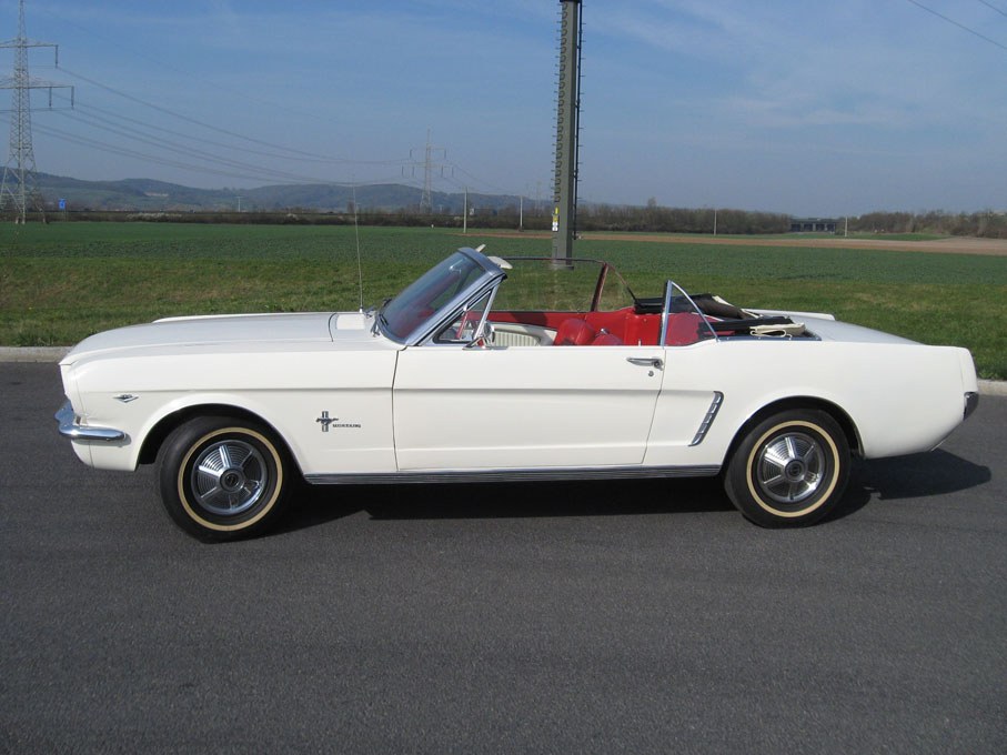Ford Mustang Cabrio Oldtimer mieten in Nürnberg – 2