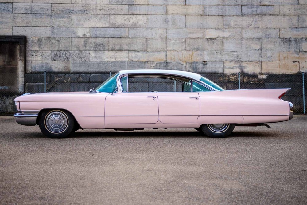 Oldtimer Cadillac Sedan mieten in Nürnberg