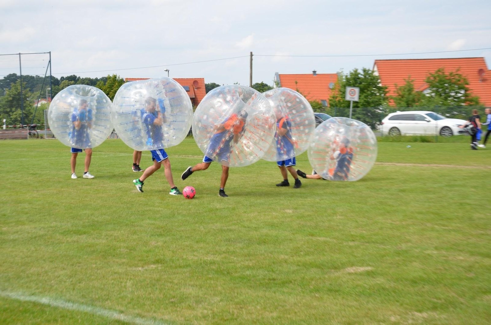 Bubble-Fußball spielen bzw. und Spaß haben mieten in Nürnberg