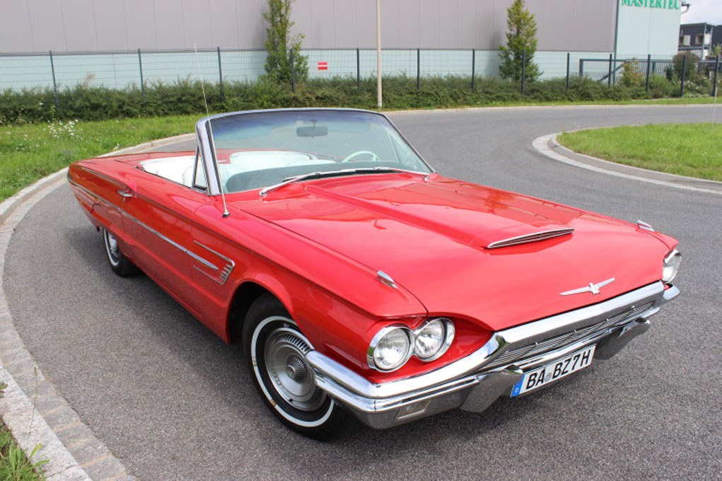 Ford Thunderbird Oldtimer mieten in Nürnberg