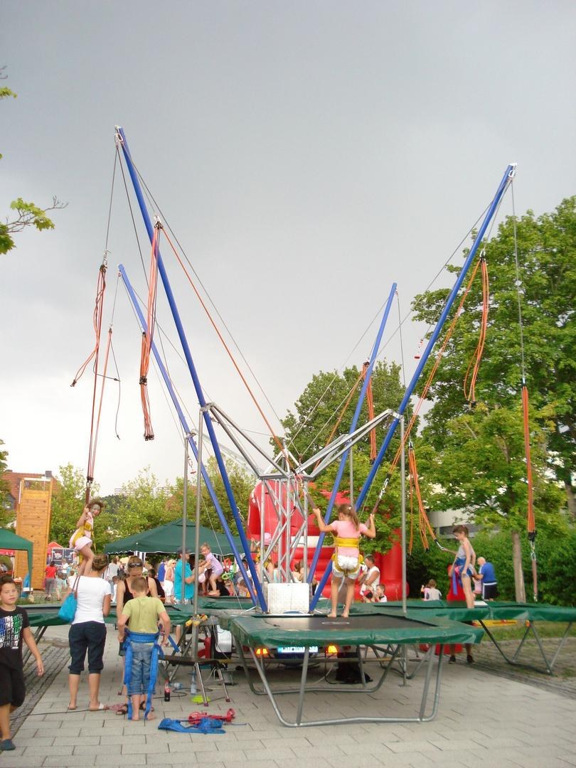 4er Bungee-Trampolin mit Betreuung - auch 3er, 2er und 1er mieten in Nürnberg – 2