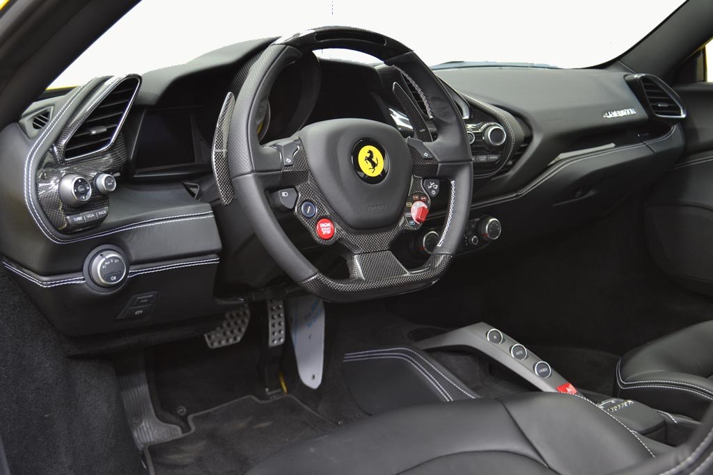 Ferrari 488 GTB gelb - fahren mieten in Nürnberg – 3