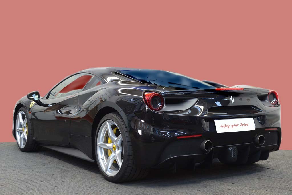 Ferrari 488 GTB schwarz - fahren mieten in Nürnberg – 2