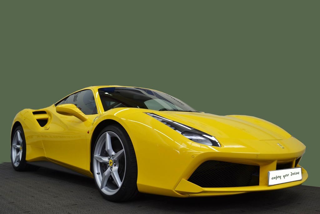 Ferrari 488 GTB gelb - fahren mieten in Nürnberg