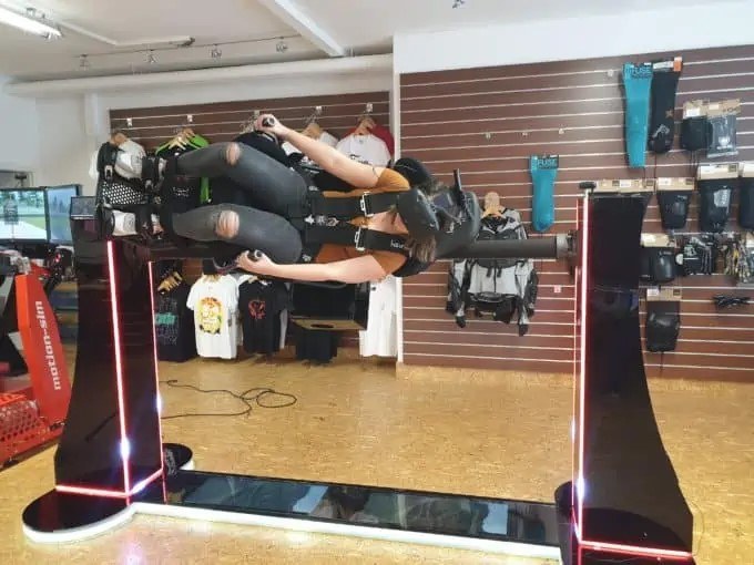 Achterbahnsimulator Whiplash Diabolo mit VR mieten in Nürnberg – 2