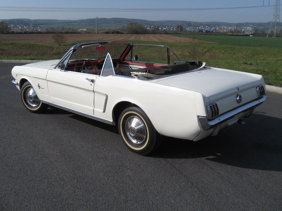 Ford Mustang Cabrio Oldtimer mieten in Nürnberg – 3