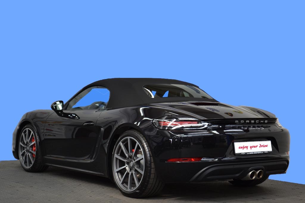 Porsche 718 Boxster S schwarz - fahren mieten in Nürnberg – 2