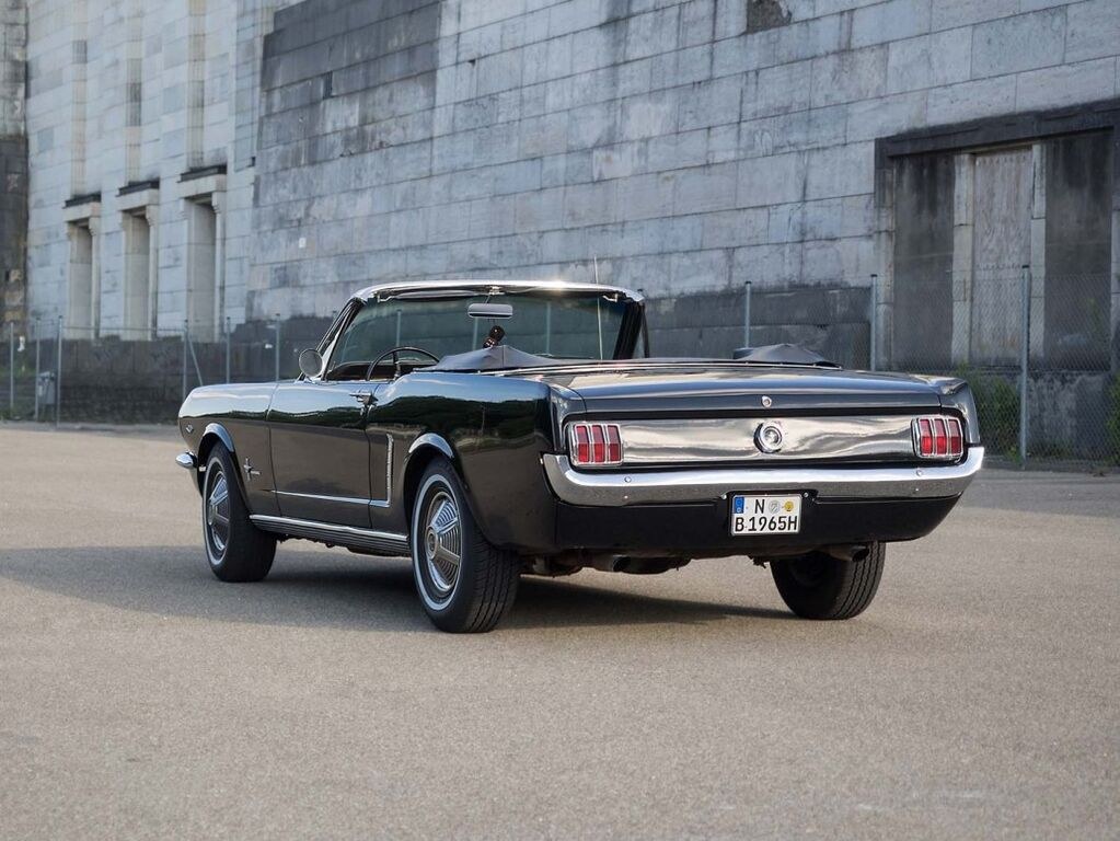 Mustang Cabrio schwarz Youngtimer mieten in Nürnberg – 3