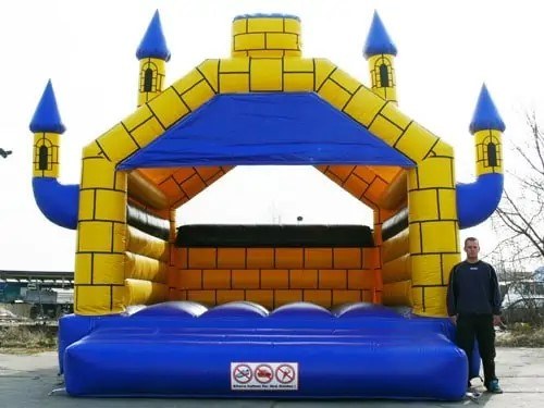 Hüpfburg Camelot mieten in Nürnberg