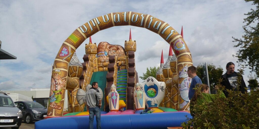 Riesenrutsche Geister mieten in Nürnberg – Kinderspaß fürs Fest