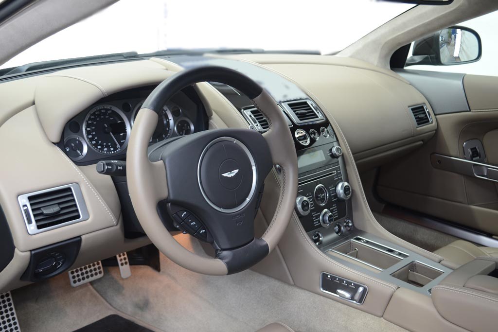Aston Martin DB 9 Coupé schwarz - fahren mieten in Nürnberg – 3