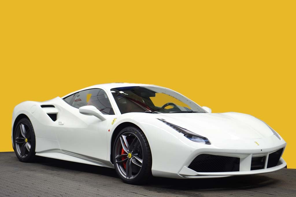 Ferrari 488 GTB weiß - fahren mieten in Nürnberg