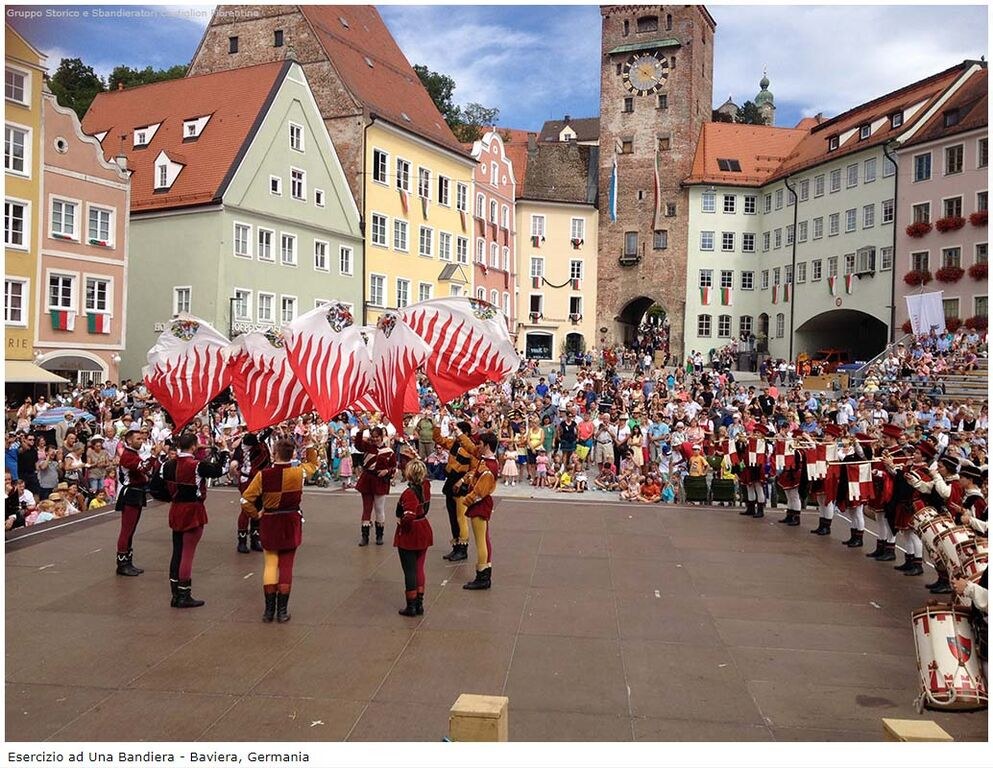 Italienische Fahnenträger mieten in Nürnberg – 3