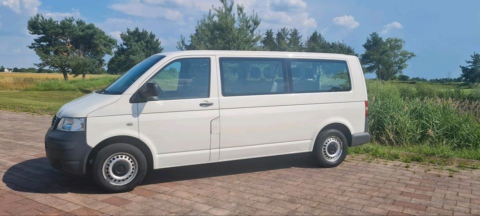 VW Bus 8 9sitzer Leihwagen Kleinbus mieten in Büttelborn – 2
