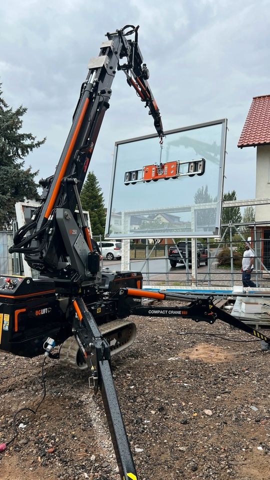 Minikran Raupenkran Arbeitsbühne mieten bei AT Baumaschinen Vermietung