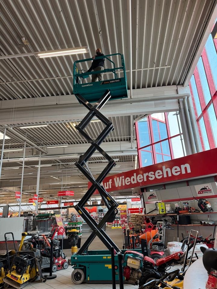 Scherenbühne Arbeitsbühne Bühne 8m Anmieten mieten in Groß-Umstadt – 4