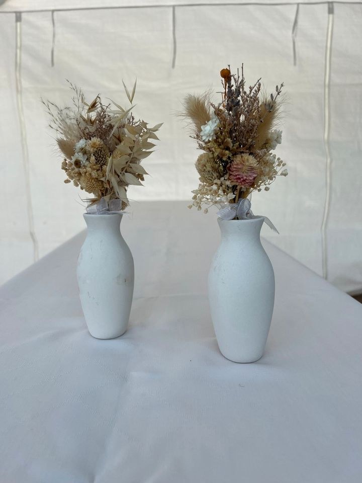 Vase Trockenblumenstrauß N Dekoration Blumenvase mieten in Kaarst