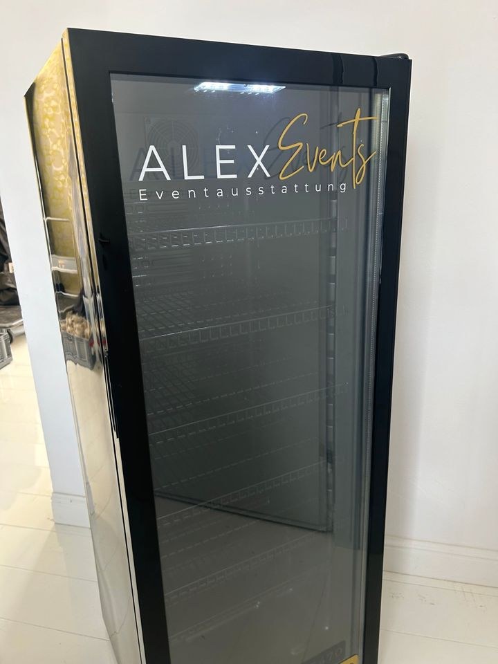 Glastür Getränke Kühlschrank 237 L beleuchtet N mieten bei Alex Events – 2
