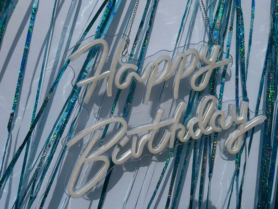 LED Neonschild Happy Birthday N mieten bei Alex Events – 2