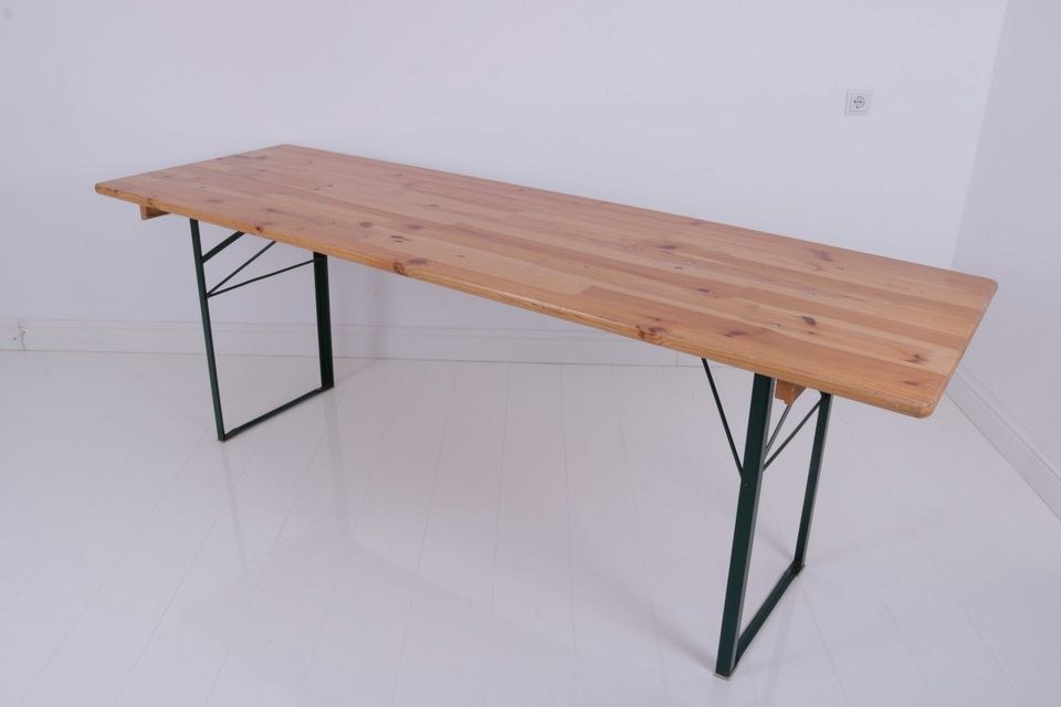 Biertisch 220cm x 50cm N mieten bei Alex Events – Sitzplätze für alle – 3
