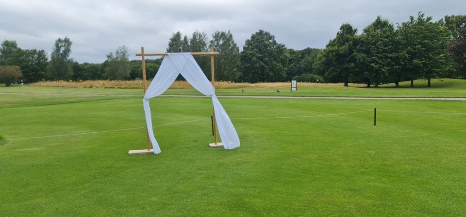 Traubogen Viereckig Holz N Trauung mieten in Kaarst – für die Hochzeit – 3