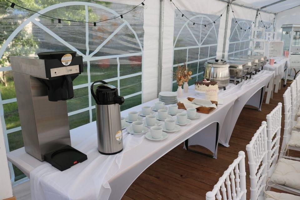 Große Filter Kaffeemaschine Pumpkanne 2,2l N mieten bei Alex Events – 3