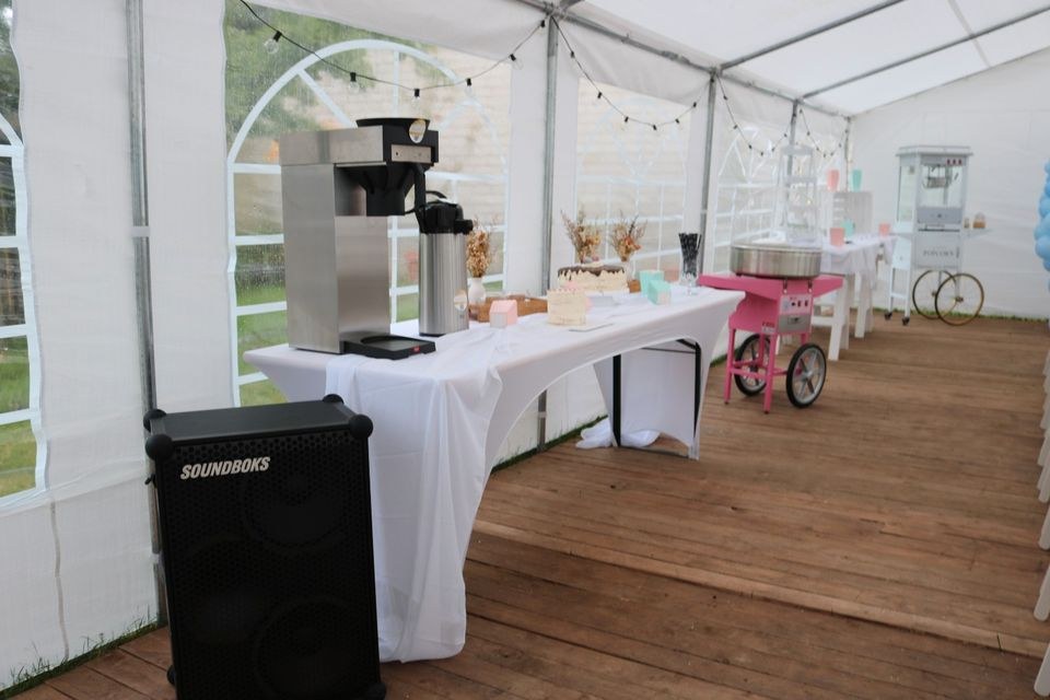 Große Filter Kaffeemaschine Pumpkanne 2,2l N mieten bei Alex Events – 2