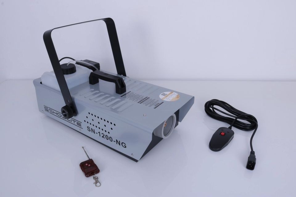 Professionelle Nebelmaschine 1200 Watt inkl mieten bei Alex Events