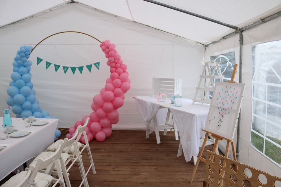 Geschenktisch N mieten bei Alex Events – Sitzplätze für alle – 2