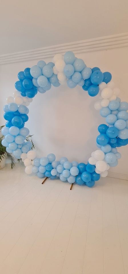 Ballonbogen Traubogen Gestell Rund N Geburts mieten bei Alex Events – 2