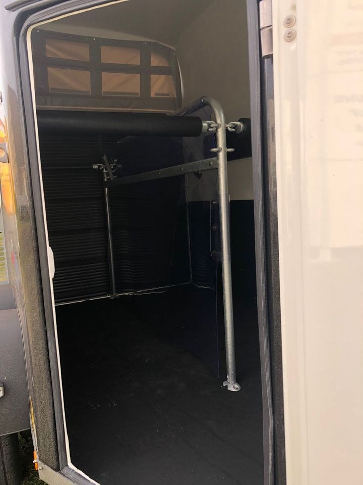 Pferdeanhänger Anhänger Nr 44 mieten bei junited Autoglas Torgau Alte – 2
