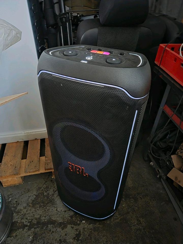 JBL PartyBox Ultimate Lautsprecher Bluetooth mieten in Borna