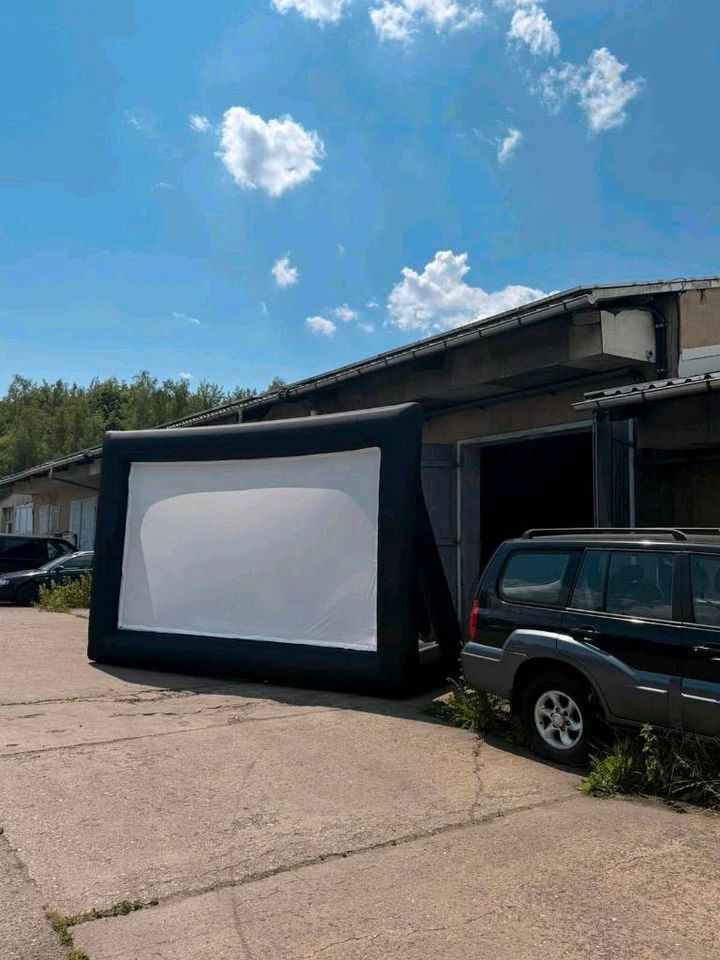 Aufblasbare Leinwand Viewing Heimkino mieten bei Automobile Guschel – 2