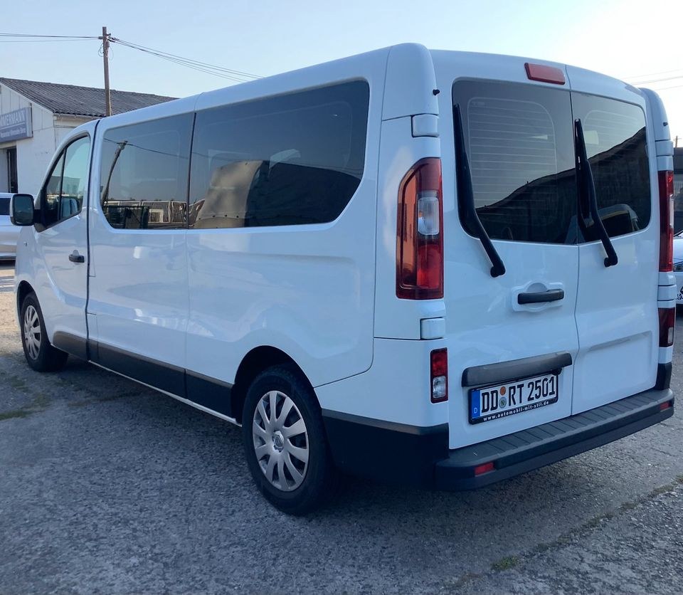 Renault Trafic 8 Sitzplätze Transporter mieten in Wilschdorf – 2
