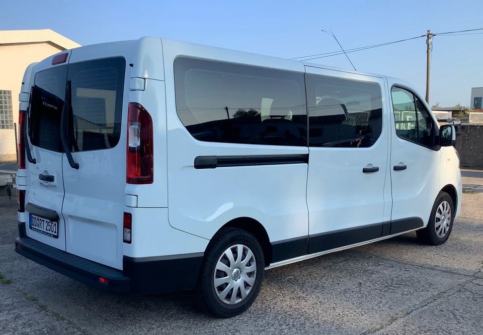 Renault Trafic 8 Sitzplätze Transporter mieten in Wilschdorf – 3
