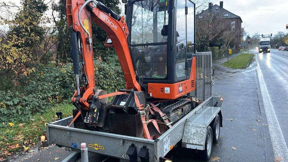 Maschinentransporter Baggeranhänger Transporter mieten bei BB-Rent – 4