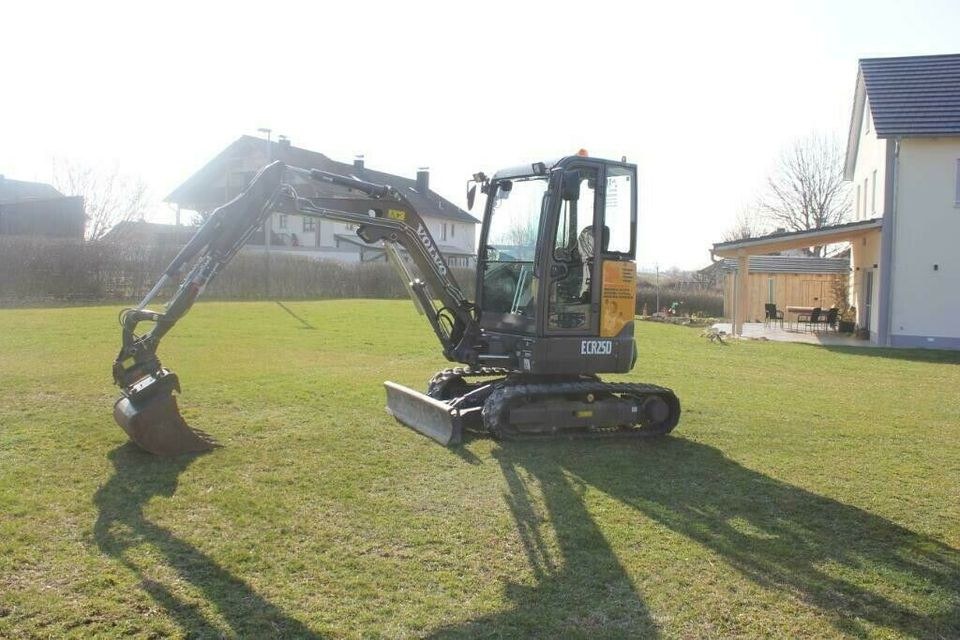 Minibagger 2,7T Bagger Stampfer Rüttelplatten mieten in Pollenfeld – 3