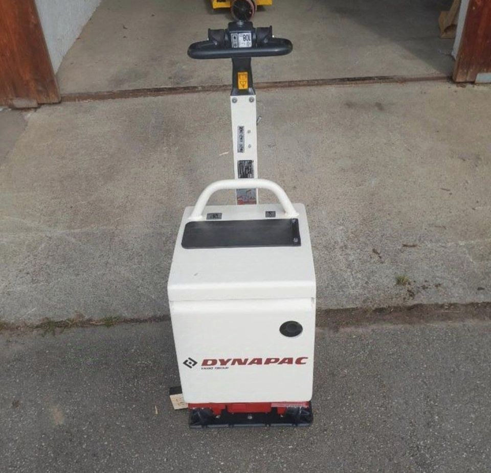 Rüttelplatte Dynapac DRP150 mieten in Aitrach – 2
