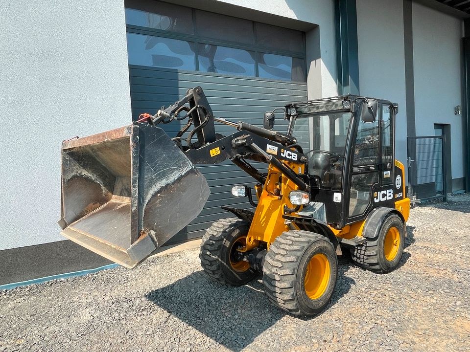 Radlader Hoflader JCB 403 Tag mieten bei BauMa³ – 2